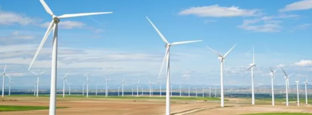 Small Wind turbine vs Large Wind turbine : What Is the Difference?